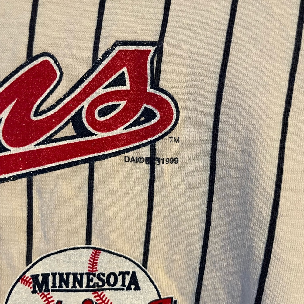 Vintage 1999 Minnesota Twins T-Shirt - Picture 3 of 9
